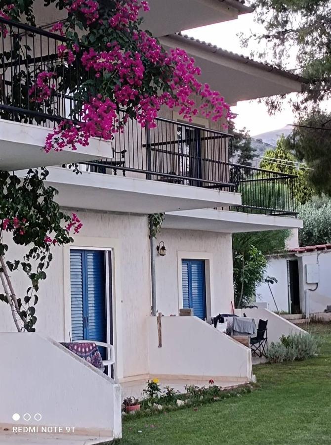 Villa Galaxídhion Buitenkant foto